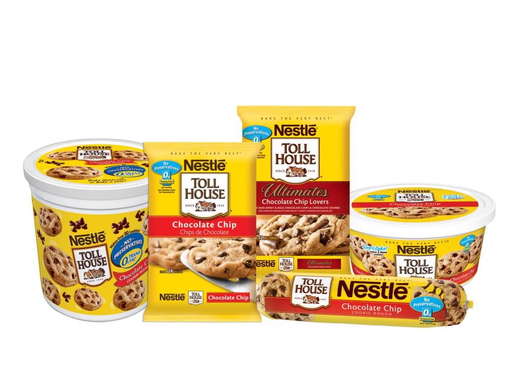 tollhousecookiedoughfamilyshot